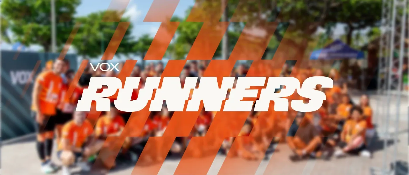 Grupo de corredores com a assinatura VOX Runners